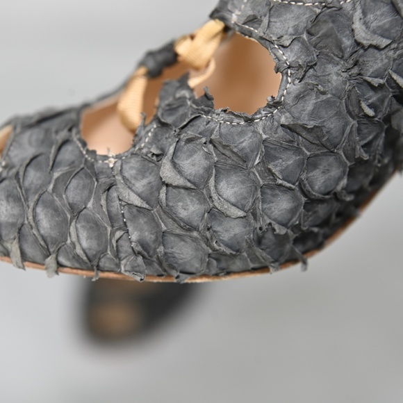 Gwendolyn Carrie Leather Lace Up Heels - Picture 12 of 13